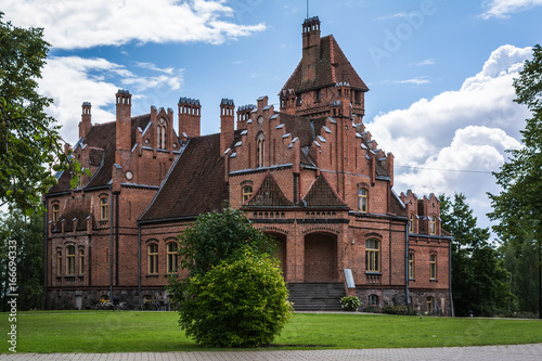 Jaunmokas Palace