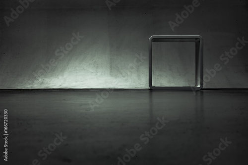 Dunkler Raum mit Bilderrrahmen