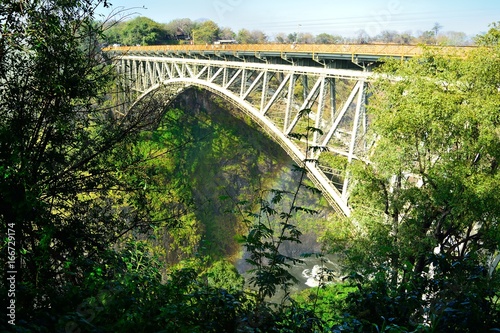 Metallic bridge between Zambia and Zimbabwe © Francisco