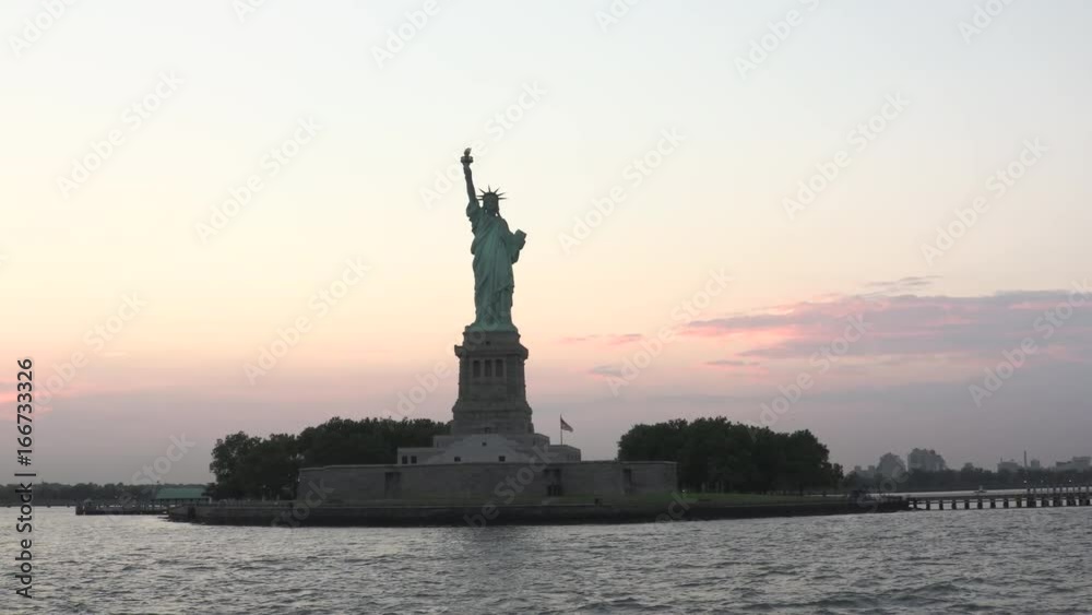 4K The Statue of Liberty New York 2017 Evening 02 4K The Statue of Liberty New York 2017 Evening 02