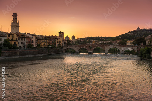 Ponte Pietra  Verona  Italien