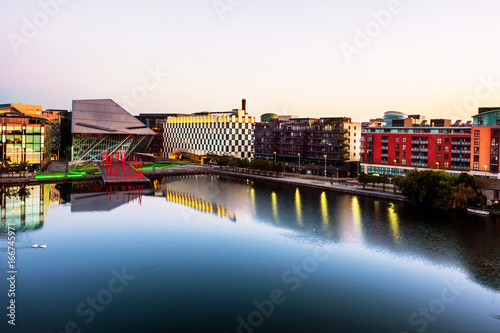Behang Dublin, Ireland. Aerial view of Grand Canal at sunrise