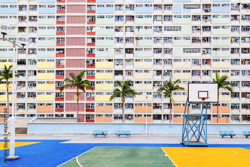 Naklejka premium Stare publiczne osiedle mieszkaniowe w Hongkongu