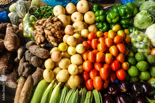 Fototapeta Naklejka Na Ścianę i Meble -  Local market in Mozambique with vegetables