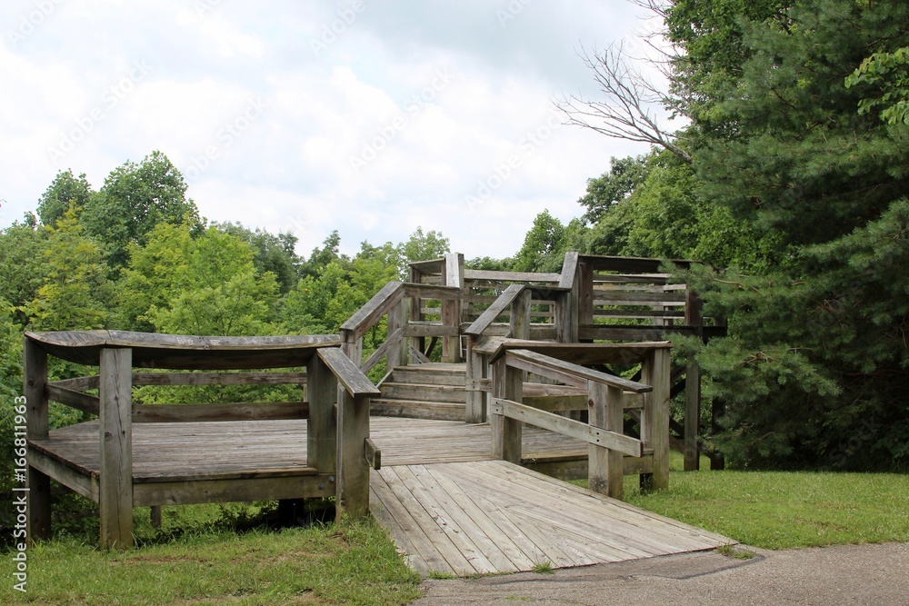 The wood overlook in the park.
