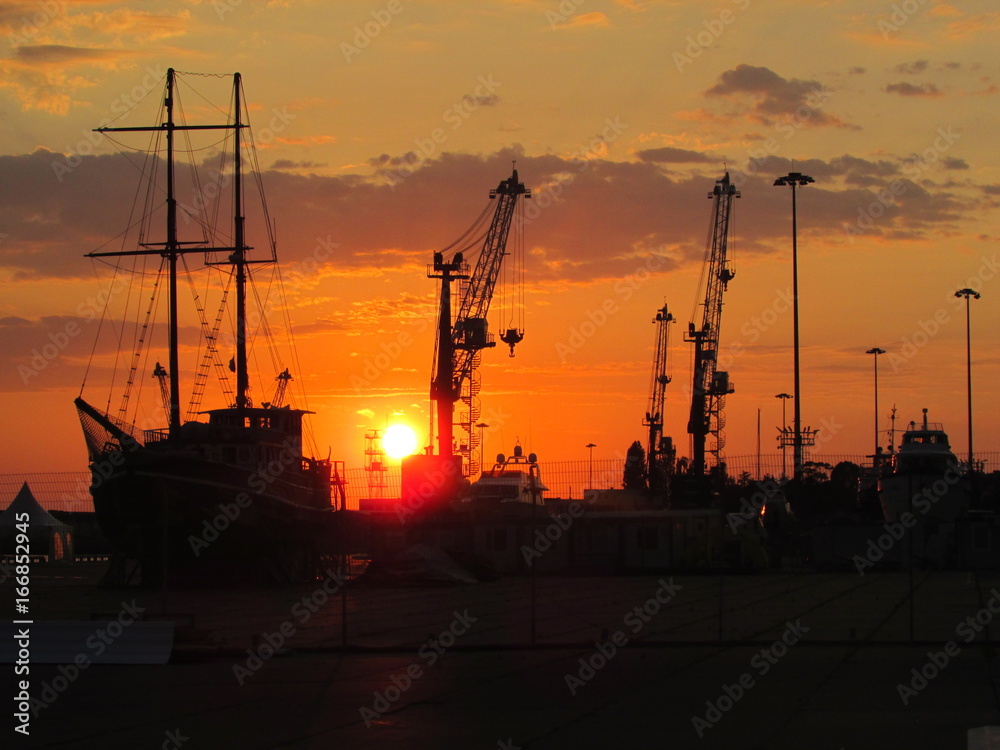 Fototapeta premium Sunset at the sea, pier