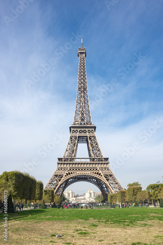 The Eiffel Tower in Paris © gumbao