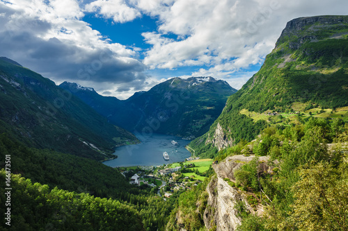 Blick auf den Geirangerfjord in Norwegen