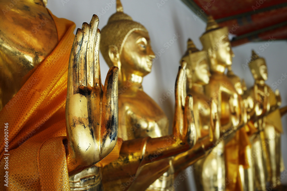 Fototapeta premium STATUE BUDDHISM