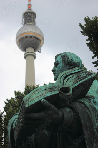 Luther-Denkmal in Berlin, Alexanderplatz photo