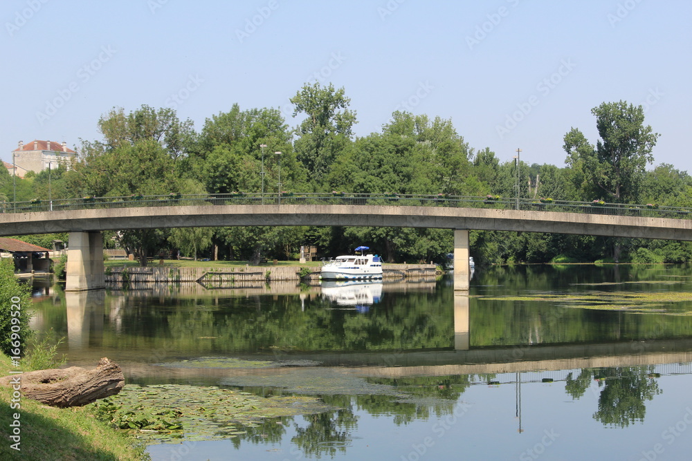 Un pont de la Charente