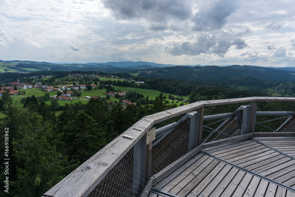 Aussicht auf den Bayrischen Wald vom Aussichtspunkt Waldgipfelpfad Aussicht auf den Bayrischen Wald vom Aussichtspunkt Waldgipfelpfad
