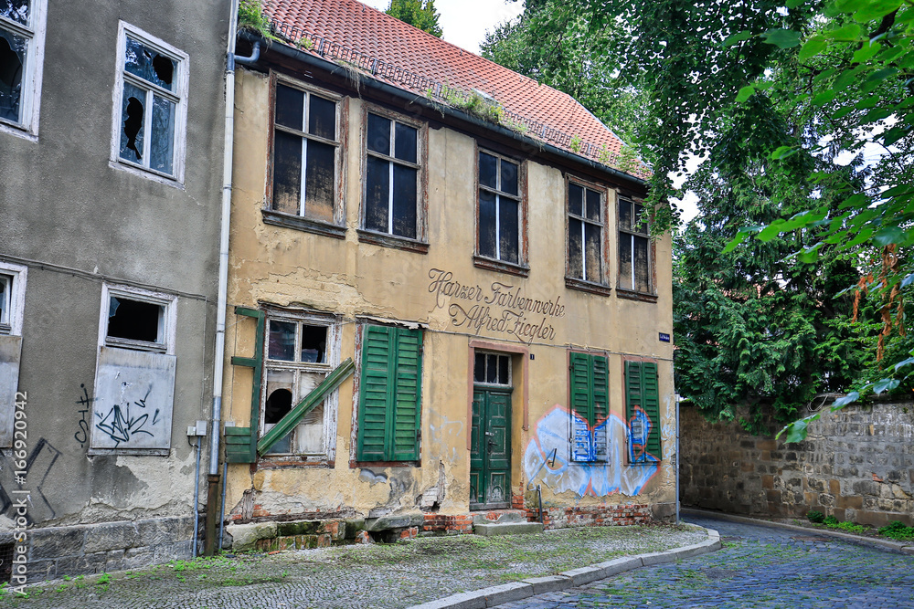 Verfallenes Haus in der Altstadt von Halberstadt