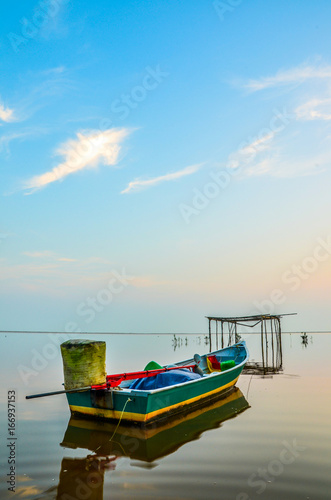 Fototapeta Naklejka Na Ścianę i Meble -  Boat at malawi beach