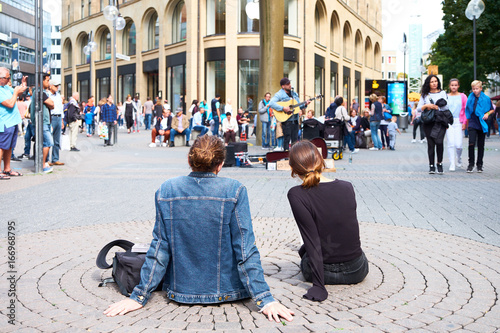 Photography Street artists and spectators cathedral in cologne plate - Kologne / Nordreinwes
