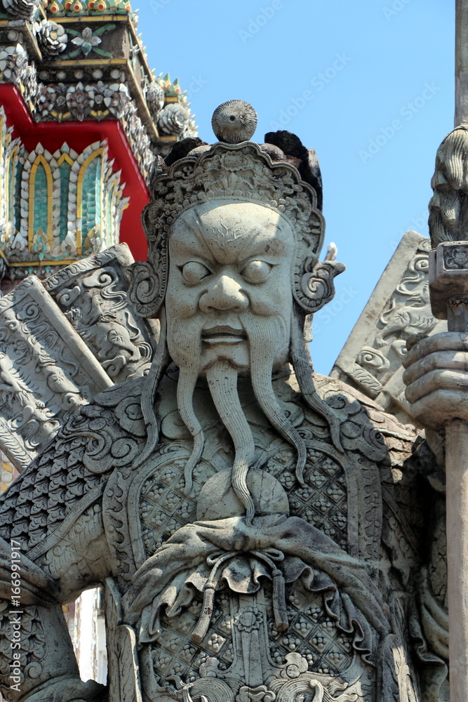 Fototapeta premium Statue gardien thailande pierre
