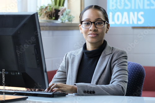 Принти на полотні Portrait of a female business loan officer