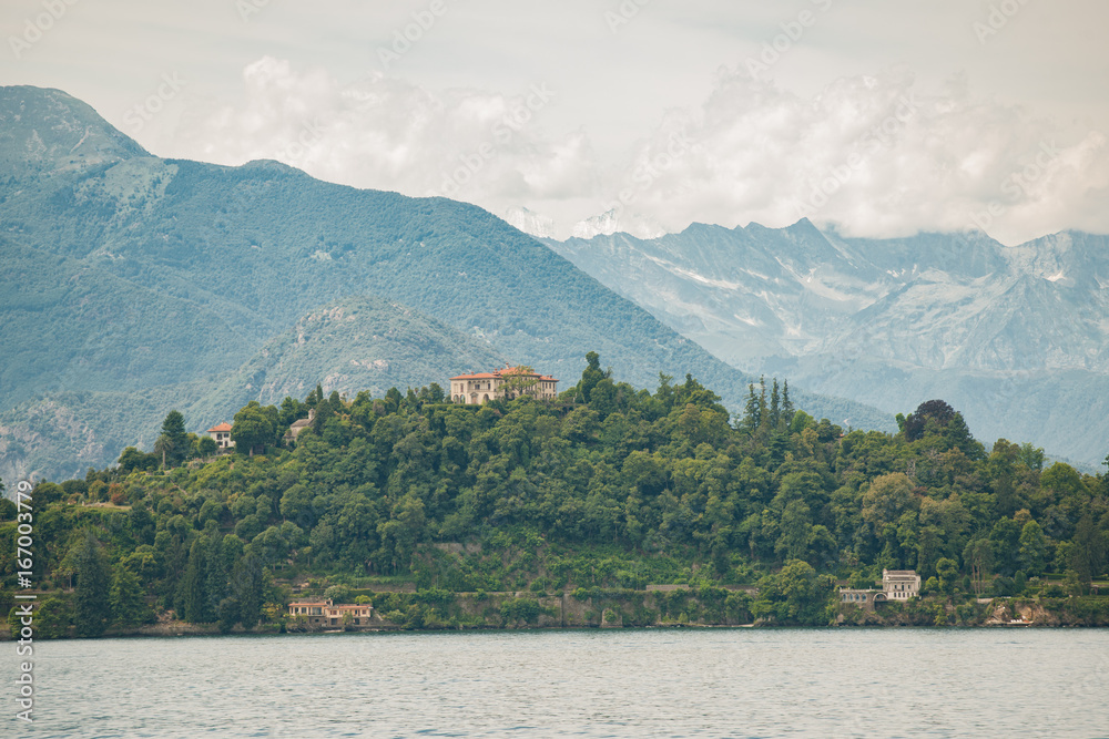 Landsachafts- und Seedetails vom Lago Maggiore