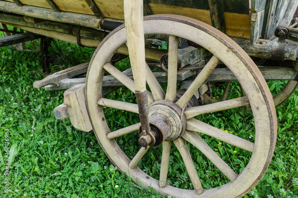 D, Bayern, Unterfranken, Landkreis Hassberge, Wetzhausen, alter Leiterwagen, Holzrad D, Bayern, Unterfranken, Landkreis Hassberge, Wetzhausen, alter Leiterwagen, Holzrad