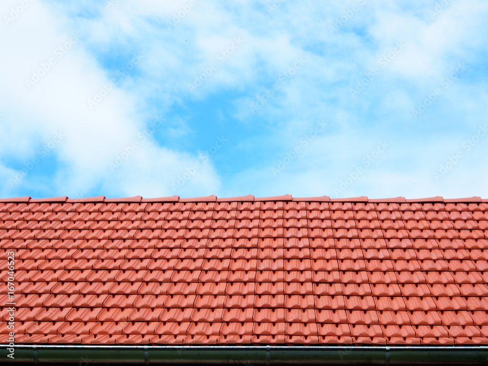 Neues Dach: Dachpfannen, Dachziegel, Dachsanierung