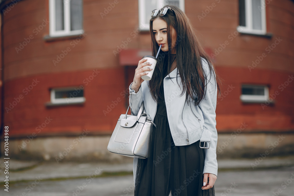 Fototapeta premium girl in city