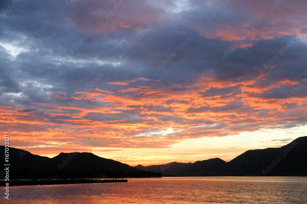 Sonnenuntergang in Iseo am Iseosee