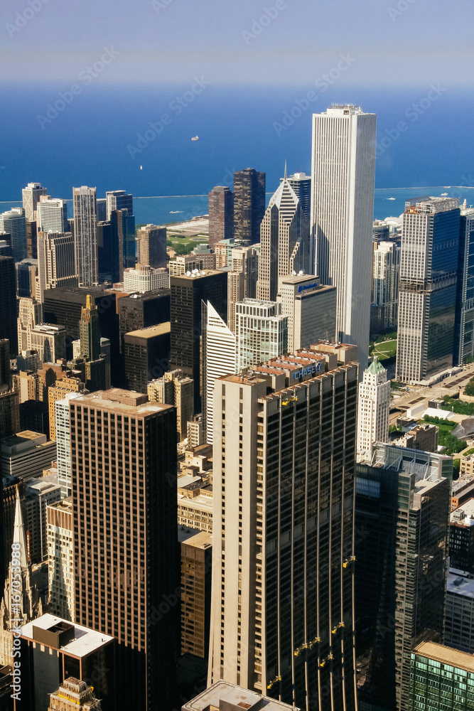 Obraz premium CHICAGO, USA - 20 July, 2017: City of Chicago. Aerial view of Chicago e.