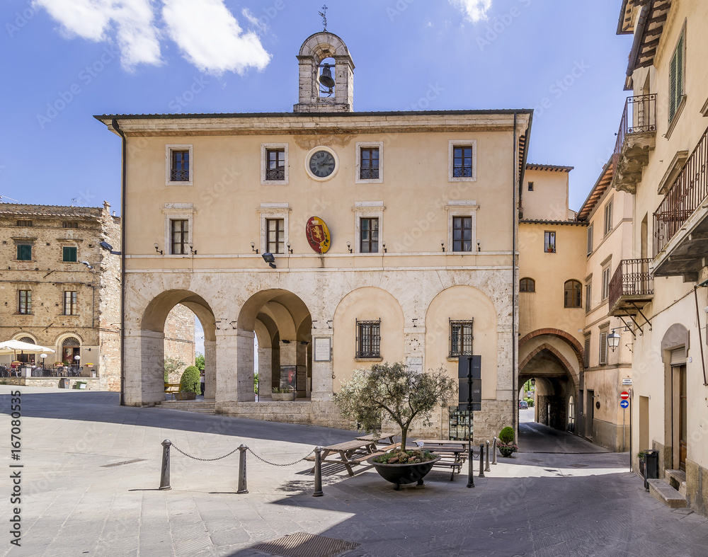 Beautiful view of the Piazza XXIV Giugno square, in the historic center of Sarteano, Siena, Italy, on a sunny day