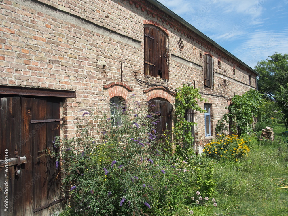 Landleben: Alter Bauernhof in Brandenburg, Deutschland, Detail Stock