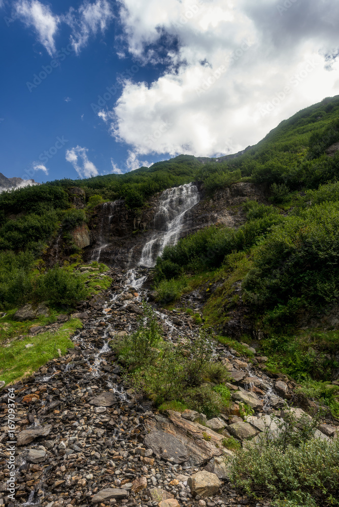 Wasserfall beim Mattenalpsee im Urbachtal, Berner Oberland