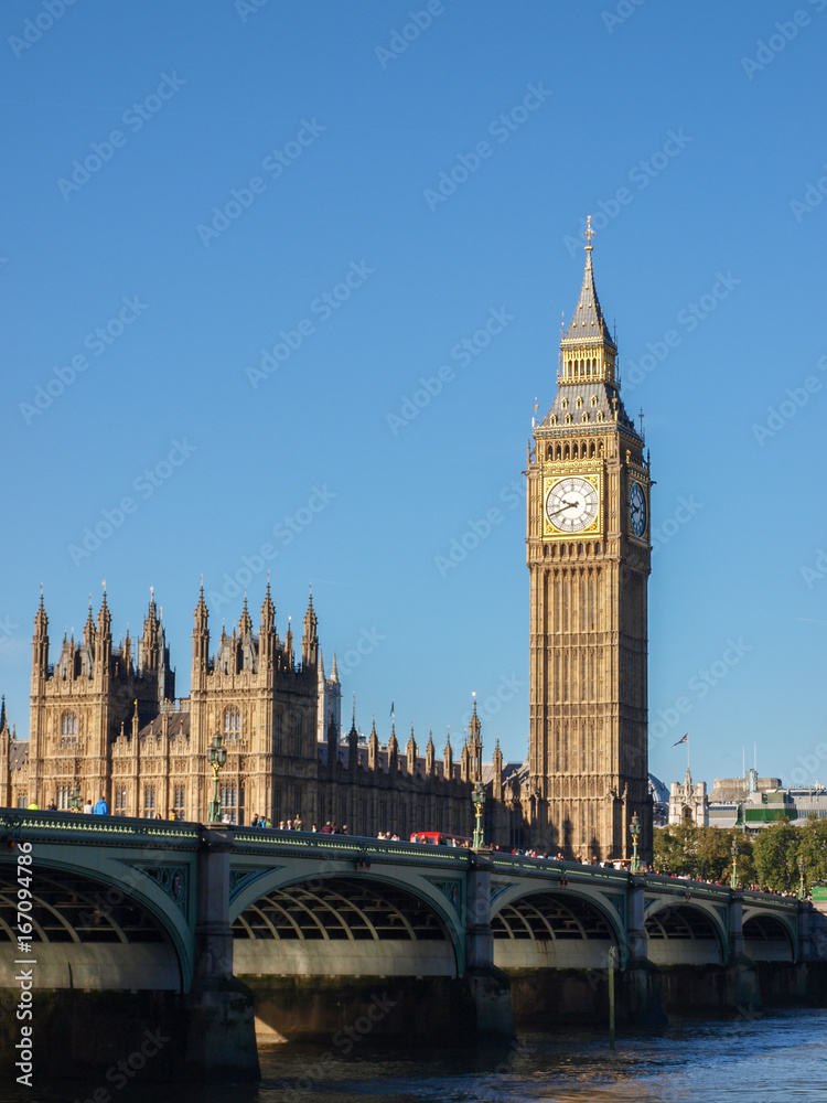 Obraz premium Big Ben and Westminster bridge in London, United Kingdom