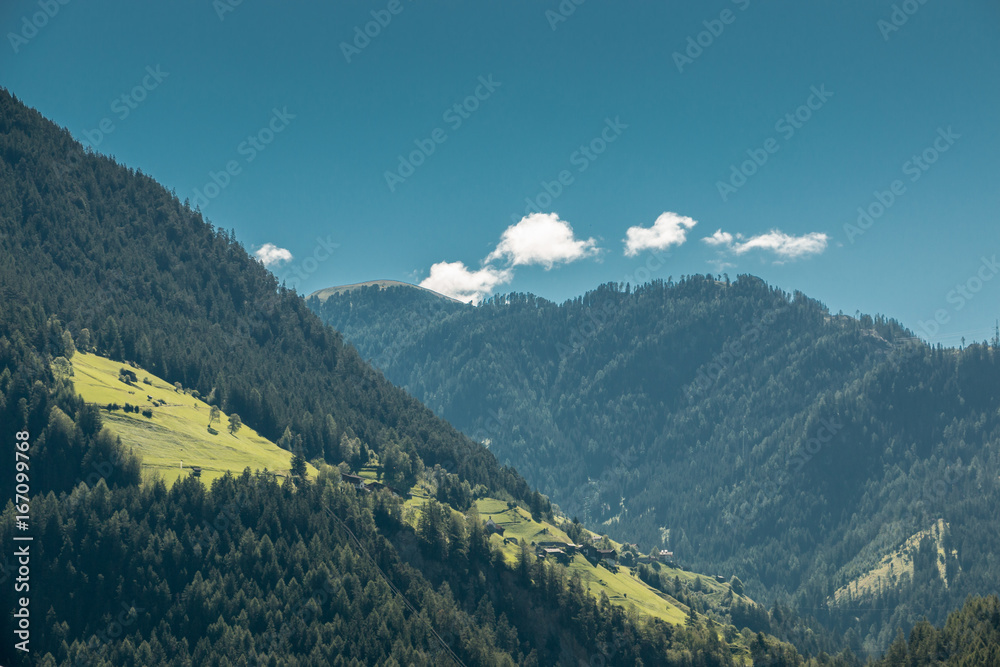 Berge und Wälder Berge und Wälder