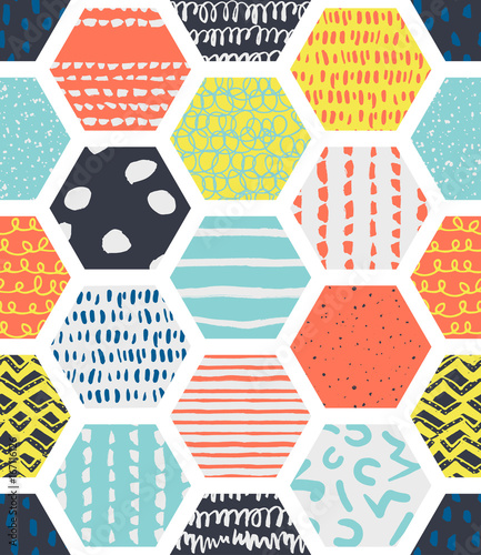 Colorful seamless patterns with honeycombs