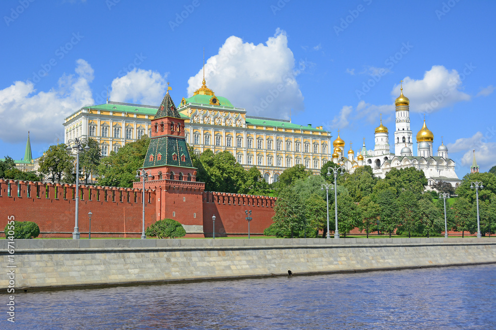 Moscow. View of the Kremlin from the Moscow river Moscow. View of the Kremlin from the Moscow river
