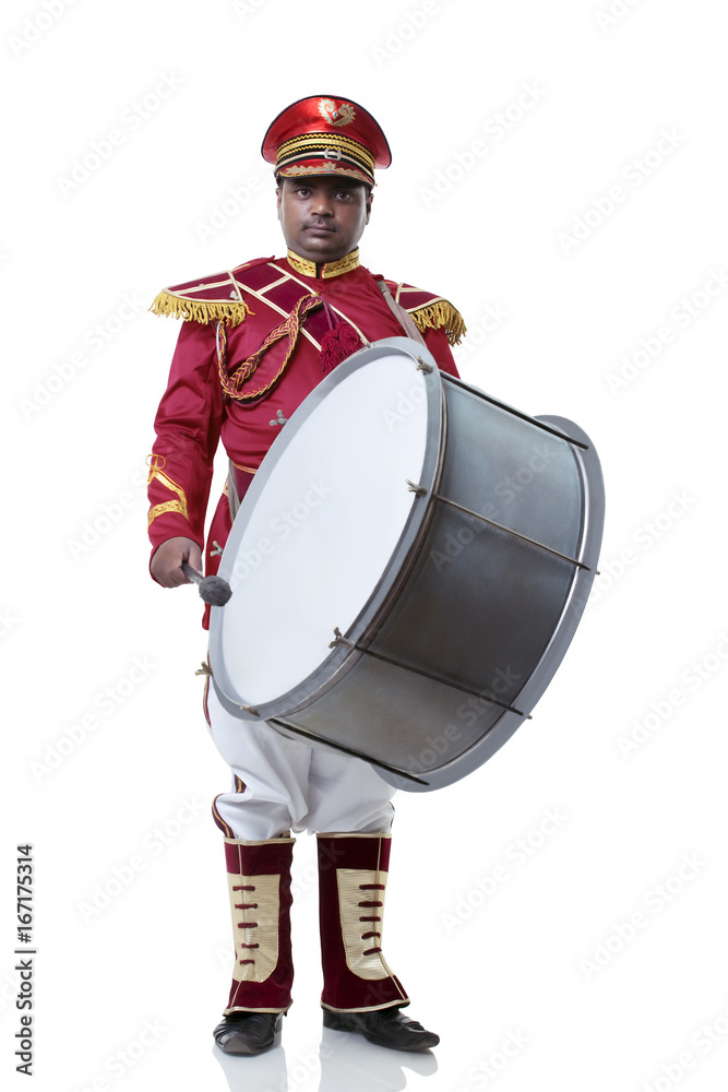 Naklejka premium Portrait of a bandmaster with a drum