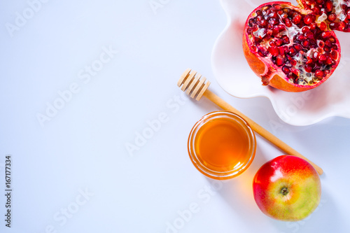 Apples, pomegranate and honey for Rosh Hashanah