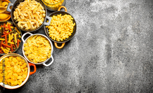 Different types of pasta .