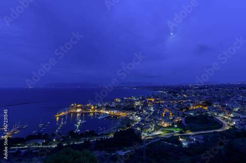 Fototapeta Naklejka Na Ścianę i Meble -  Vista panoramica di Castellammare del Golfo al calar della sera, provincia di Trapani IT	