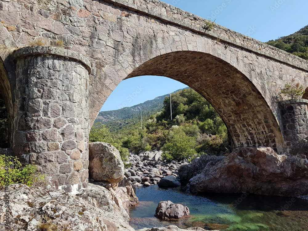 Le pont de Manso sur le Fango (Haute-Corse)