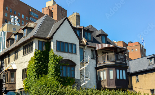 Canvas Print Old House in Montreal downtown near Mont Royal central park in Canada