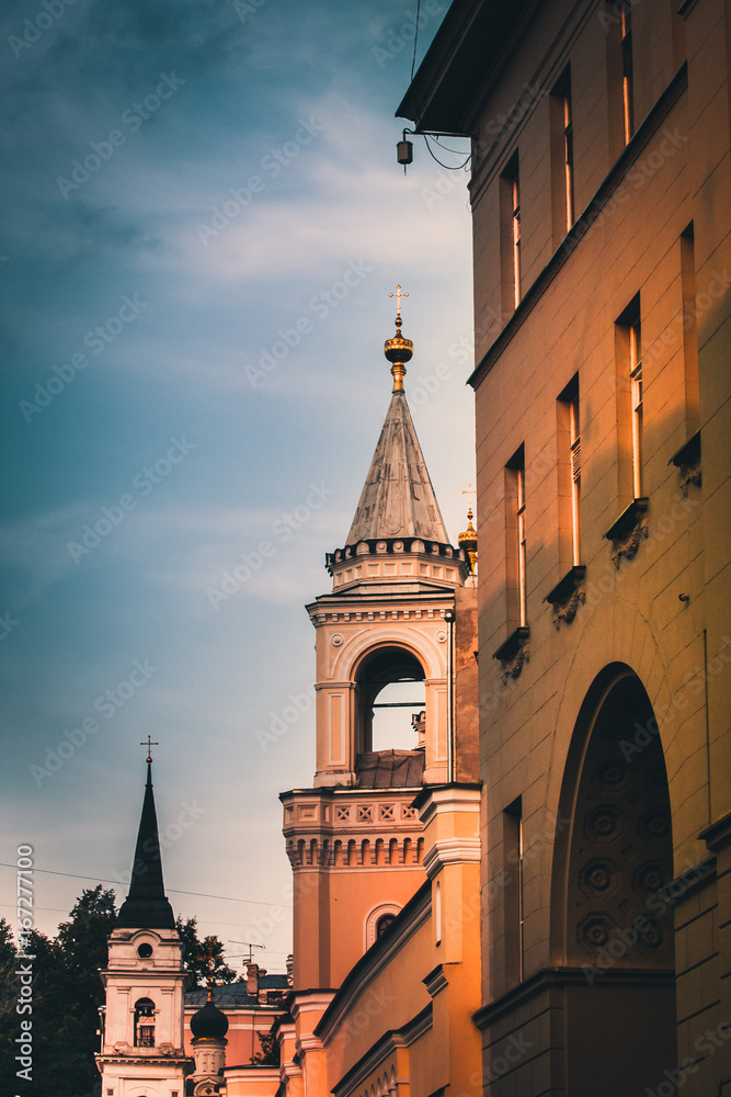 Fototapeta premium A bell tower at the heart of Moscow hiistorical quarter