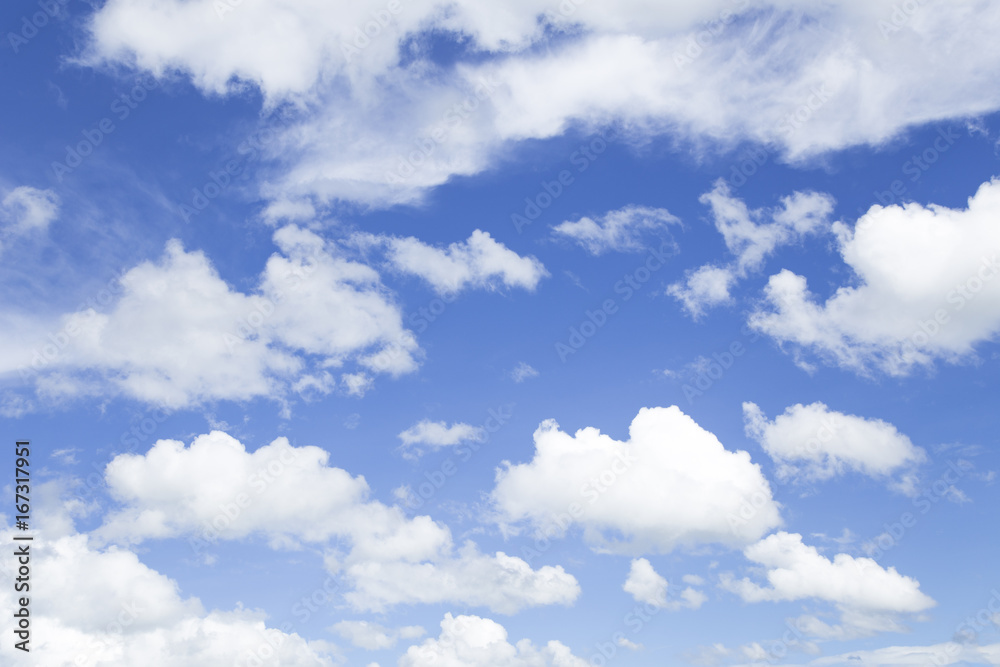Fototapeta premium Blue sky with beautiful clouds.