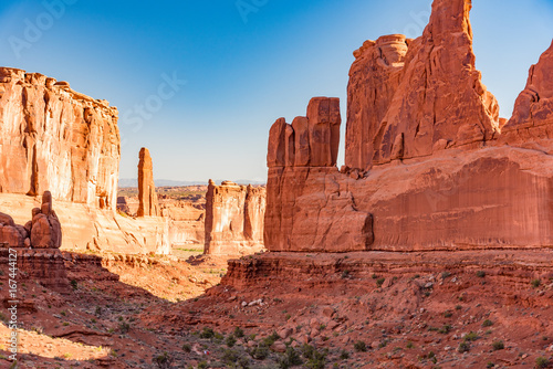 Courthouse Towers in Arches National Park, Utah © tristanbnz