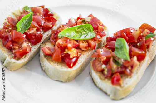 Bruschetta, Pa amb tomaquet, tomato, bread, basil, garlic, olive oil