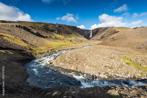 Hengifoss Wasserfall in Island