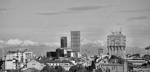 Skyline Milano in bianco e nero Torre Velasca