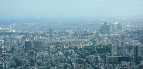 日本の東京都市景観「東京湾などを望む」（画面右奥に羽田空港などが見える）