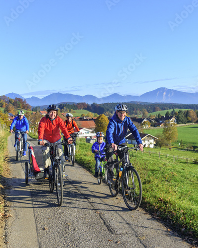 gemeinsame Radtour im herstlichen Oberbayern