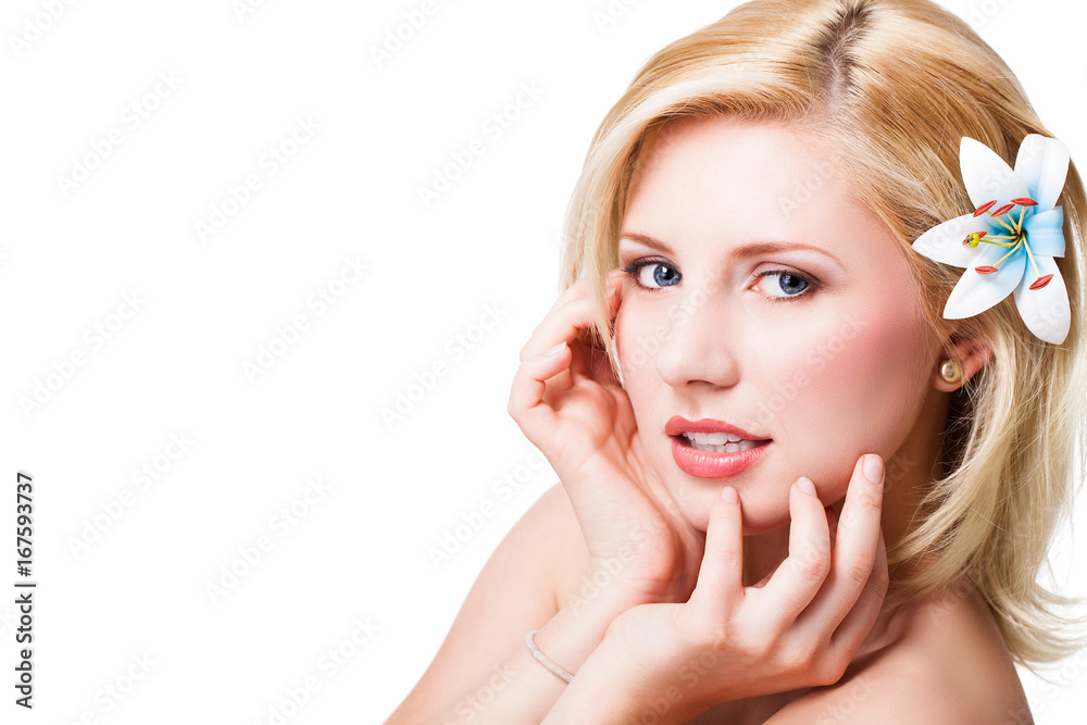 attraktive blonde Frau vor weißem Hintergrund attraktive blonde Frau vor weißem Hintergrund