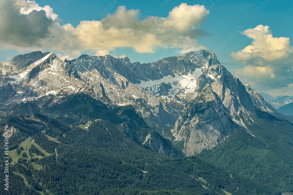 Zugspitzmassiv bei Garmisch-Partenkirchen